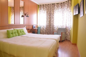 Отель Hotel Aro'S  Касас-Ибаньес